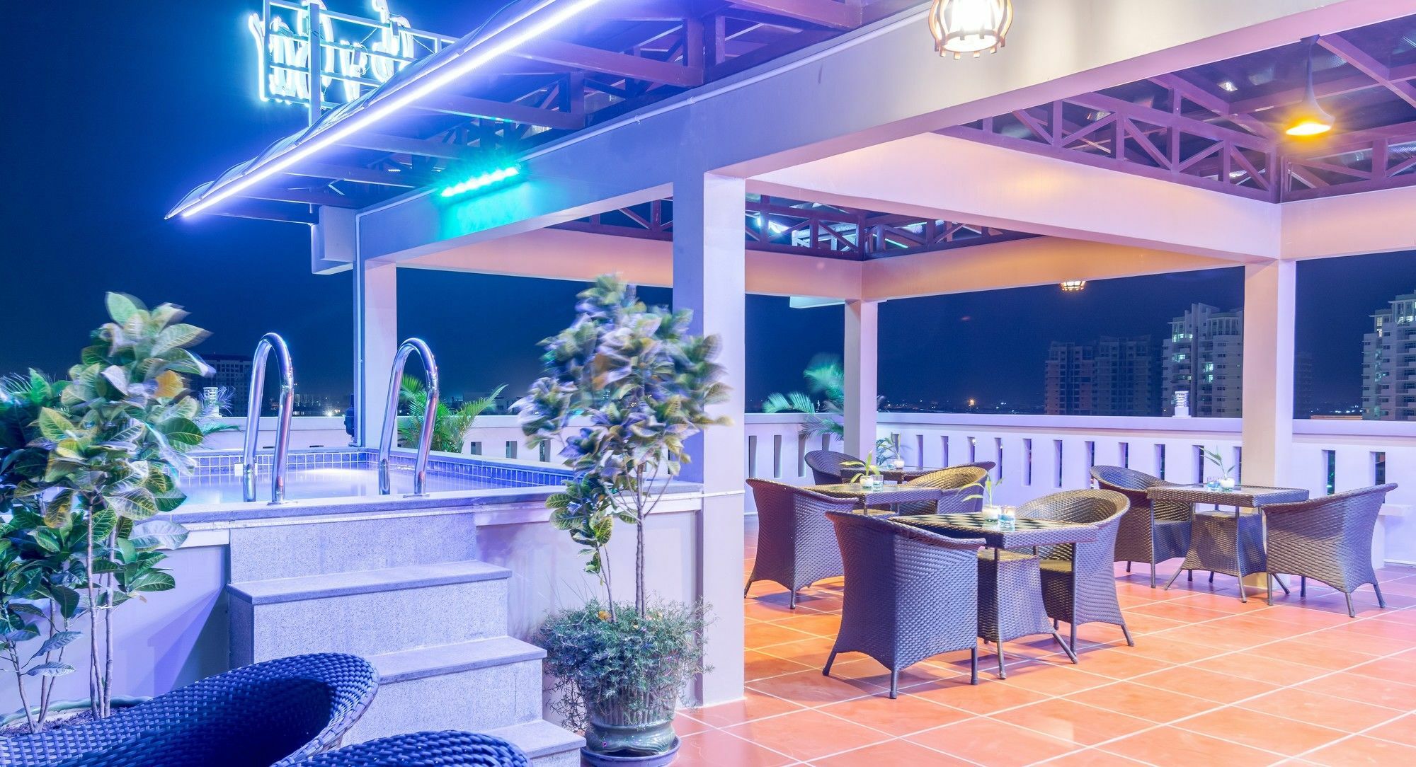 Raksmey Suo Hotel Phnom Pen Exterior foto